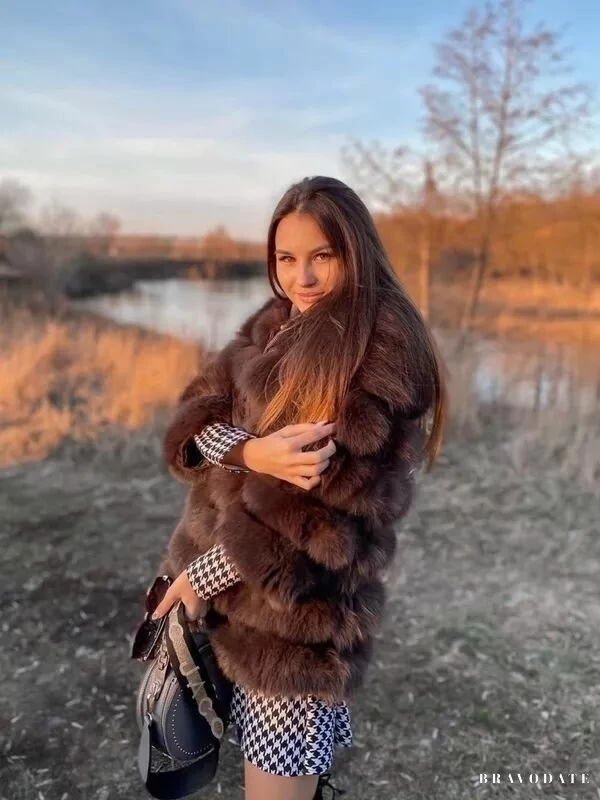 Karina Profile image 3